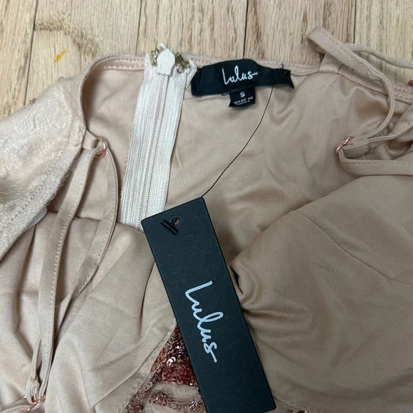 Lulu’s Elegant Floral Sequin Dress - Picture 5 of 11